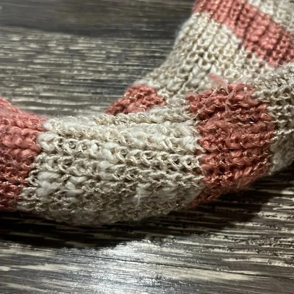 Girls size medium sweater - Picture 4 of 5